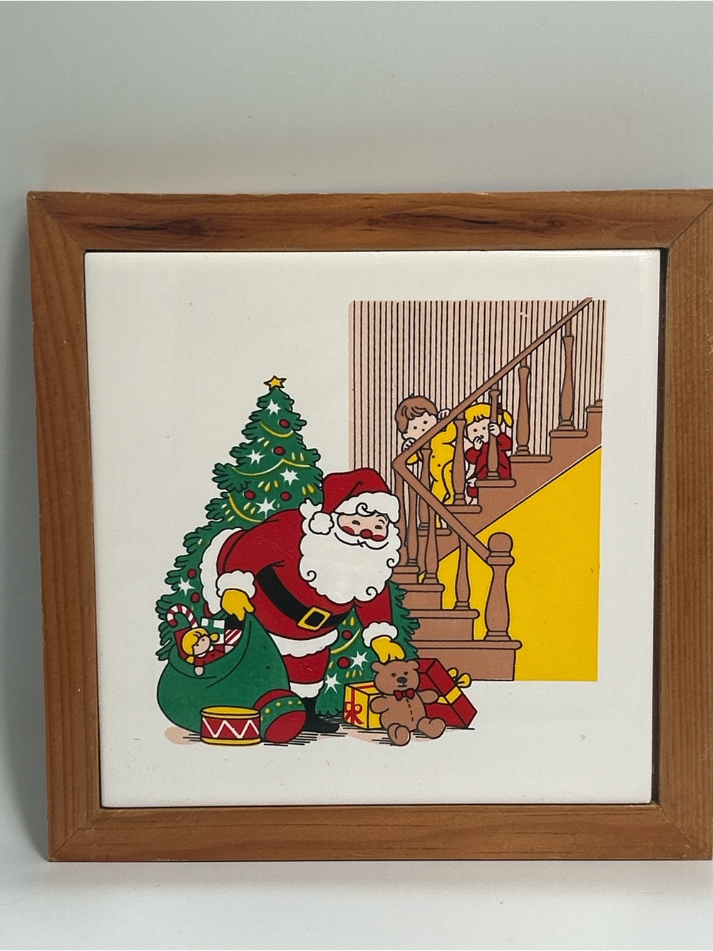 Adorable Vintage Christmas Santa Wall Art Tile or Trivet